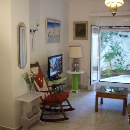Lilly'S Appartments Atenas Habitación foto
