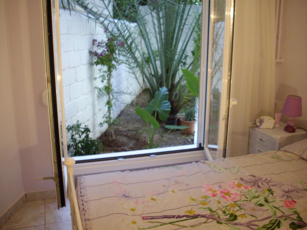 Lilly'S Appartments Atenas Habitación foto