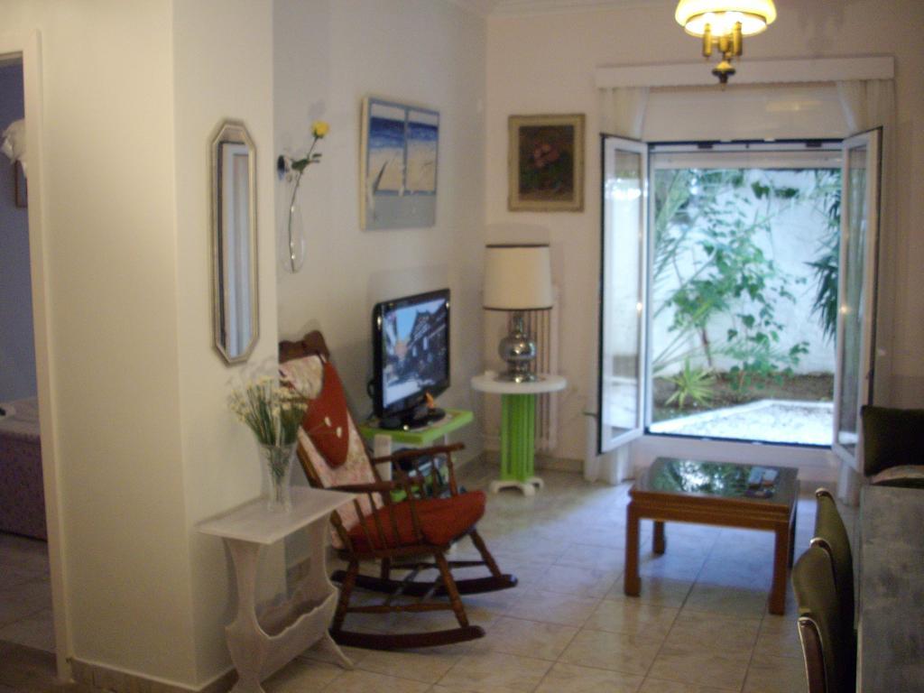 Lilly'S Appartments Atenas Habitación foto