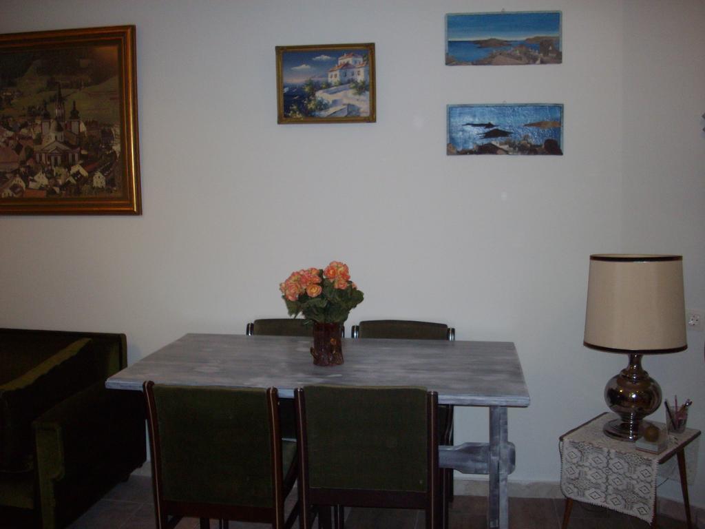 Lilly'S Appartments Atenas Habitación foto